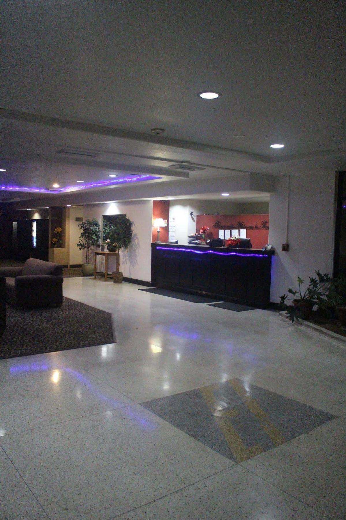 Fortuna Inn And Suites 土桑 外观 照片