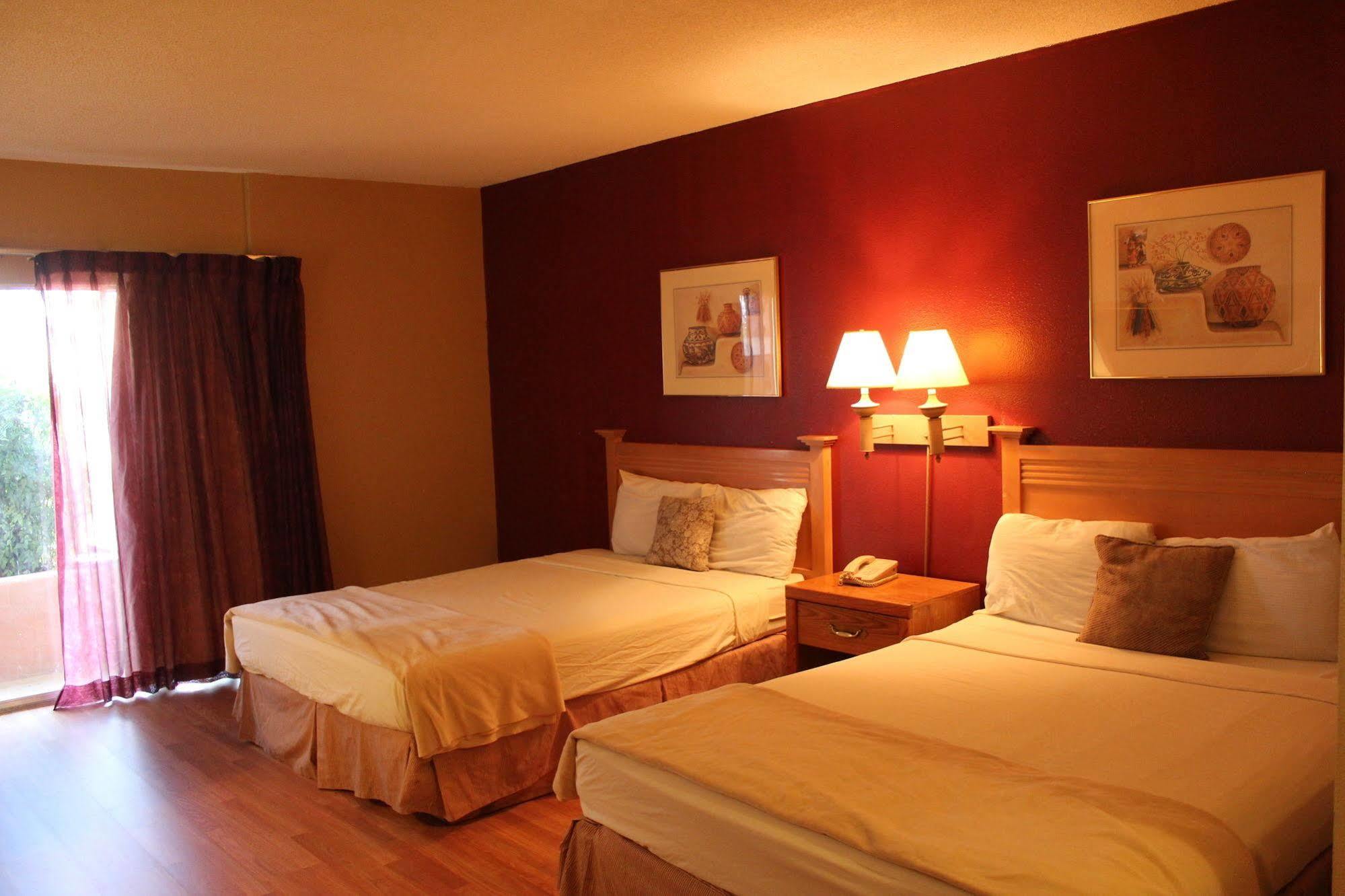 Fortuna Inn And Suites 土桑 外观 照片