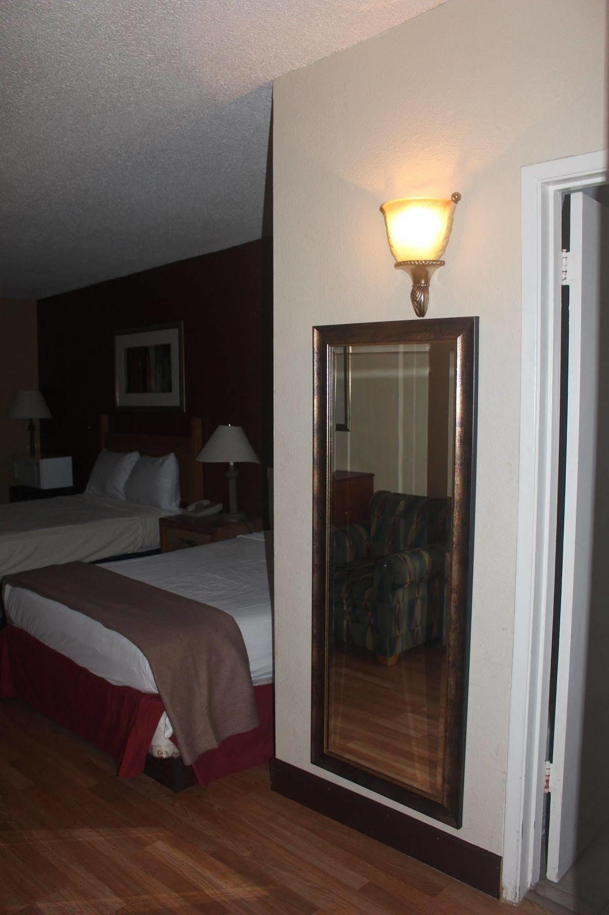 Fortuna Inn And Suites 土桑 外观 照片